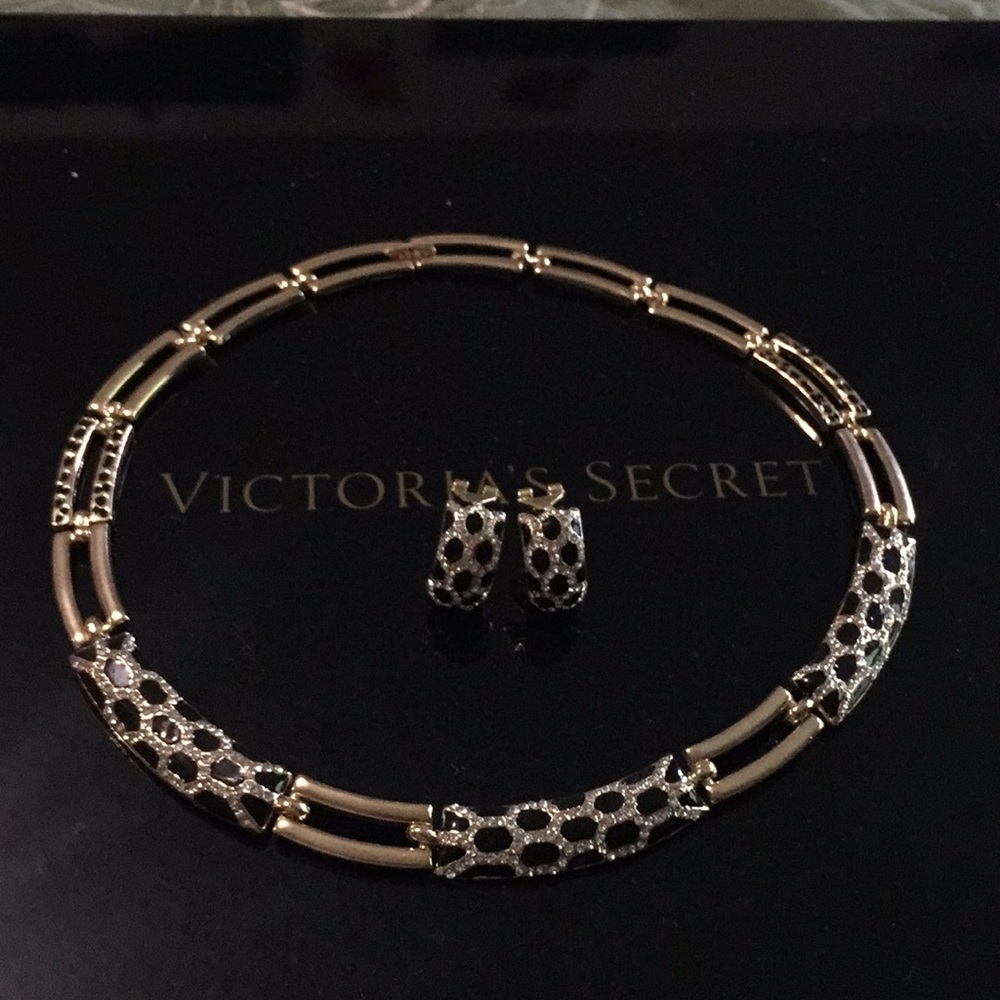 18 inch Costume Jewelry Set